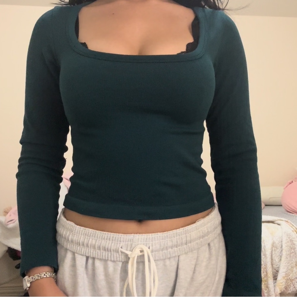 Emerald green long sleeve